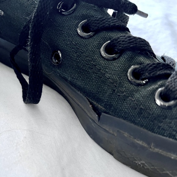 Converse Black Low Tops - Picture 5 of 5